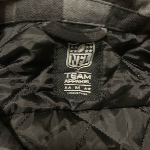 Chicago Bears NFL Official Team Apparel Plaid Flannel Quilted Jacket Black Gray - Picture 4 of 9